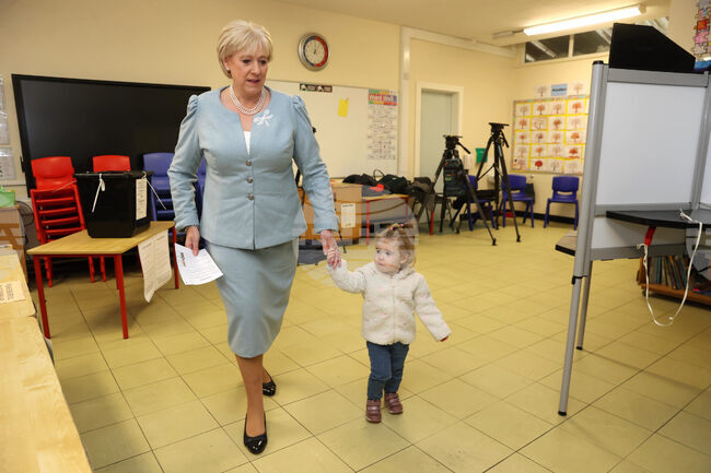 Над 3,6 милиона души имат право на глас на днешните президентски избори в Ирландия