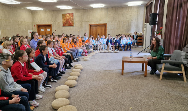 Шумен - среща с Катя Антонова - Регионална библиотека "Стилиян Чилингаров"