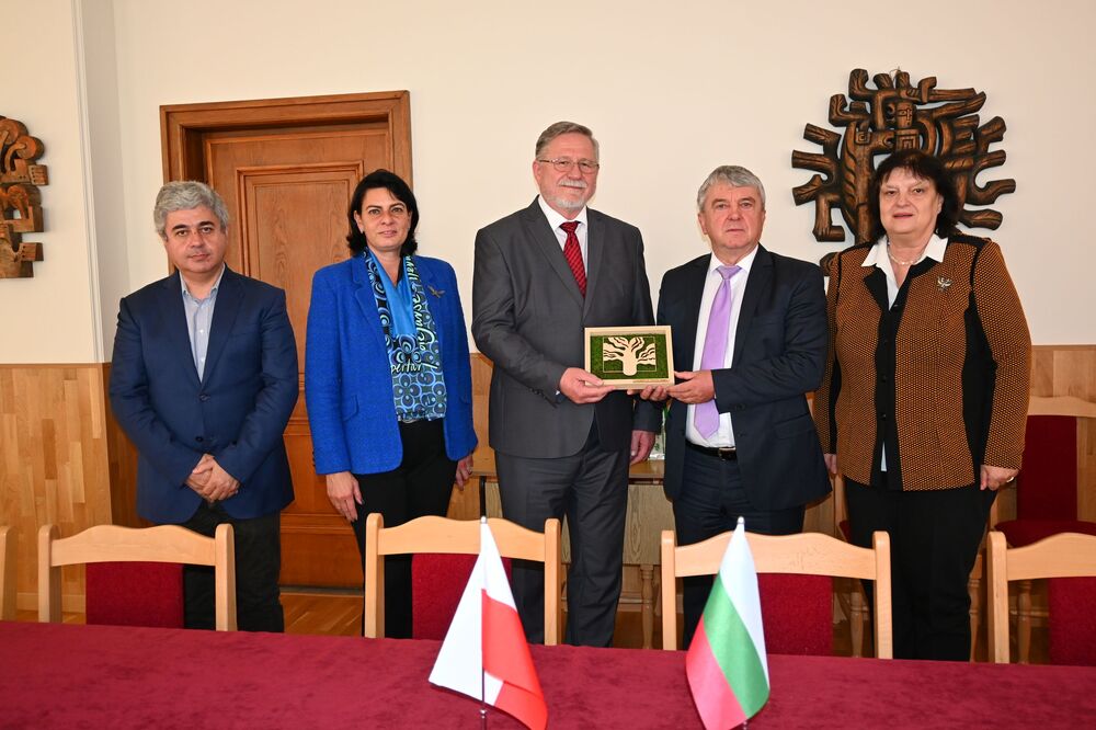 Полският посланик посети Лесотехническия университет – акцент върху научното партньорство и задълбочаване на сътрудничеството