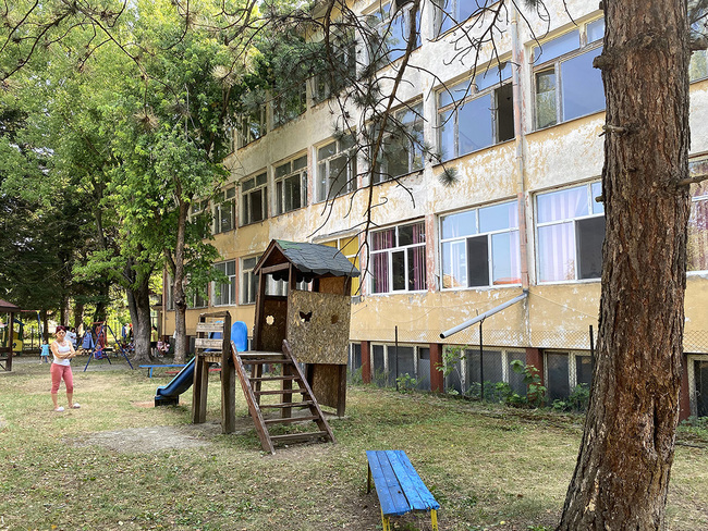 Общинският съвет в Луковит ще гледа предложение за осигуряване на средства за авариен ремонт на покрива на детската градина в село Дерманци