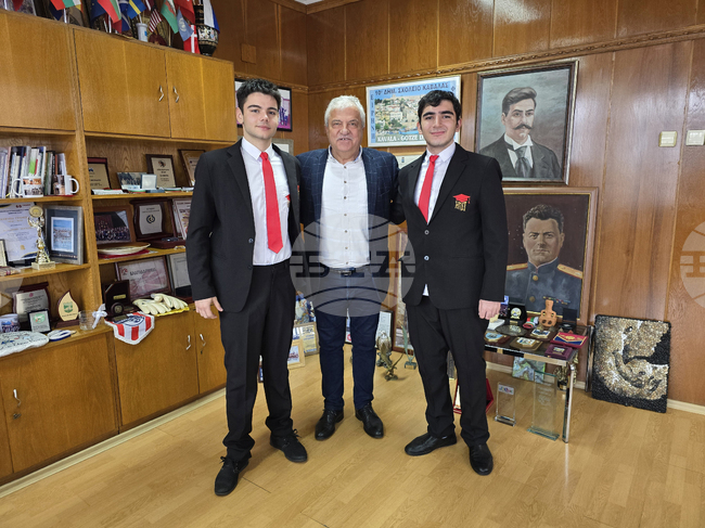 Ученици от Неврокопската професионална гимназия „Димитър Талев“ влязоха в ролята на ръководители в Община Гоце Делчев