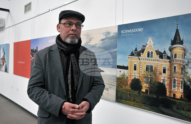 Бургас - НХА - Росен Тошев - изложба