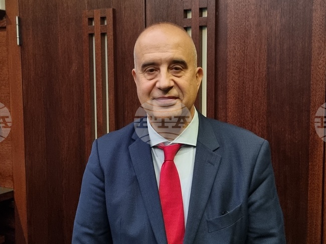 Горди сме, че гражданите и държавата ни имат доверие, каза за БТА Камен Каменов, заместник-председател на Нотариалната камара