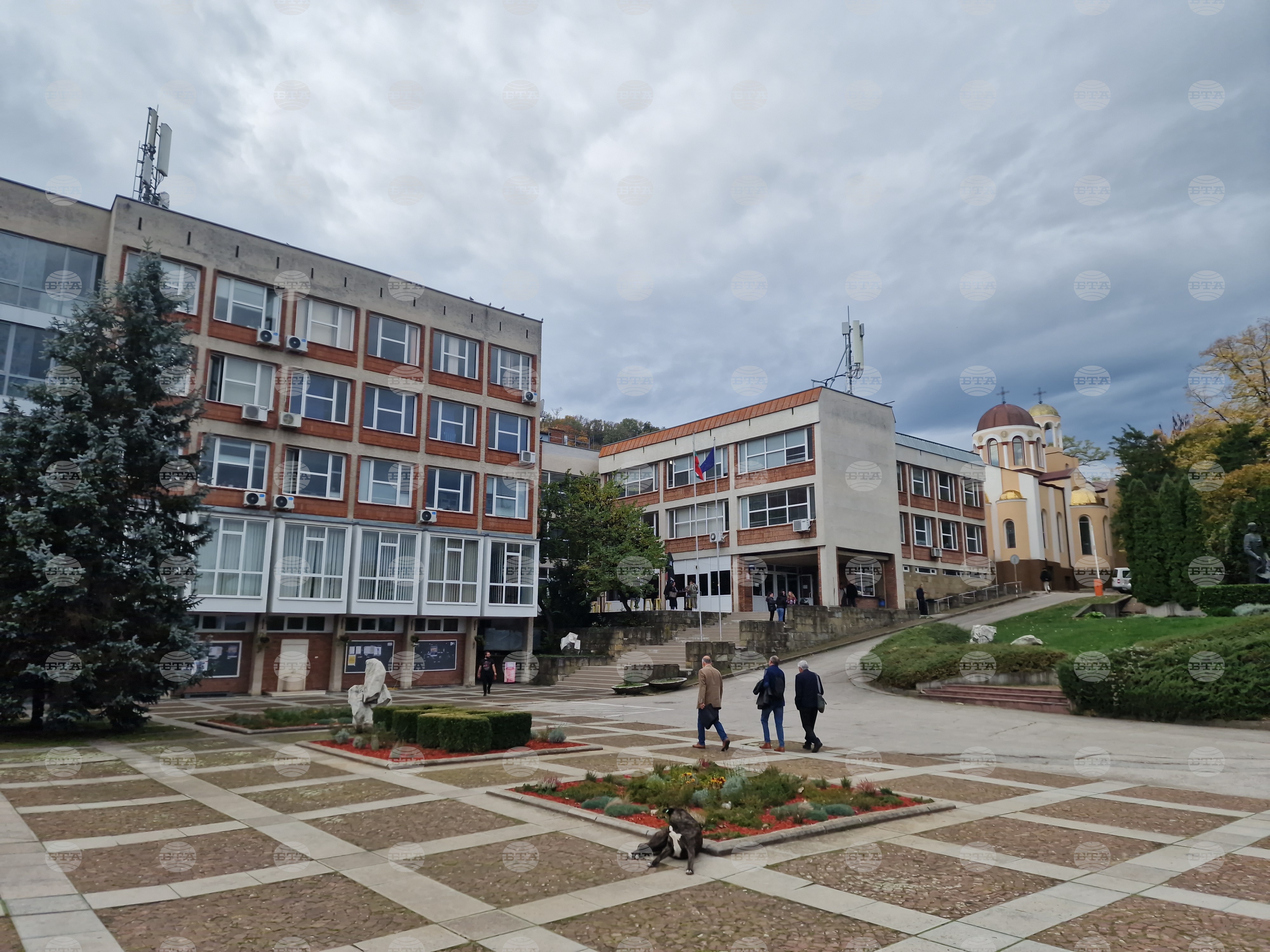 Международна научна конференция „Проблеми на устната комуникация“ събра участници от четири държави във Великотърновския университет