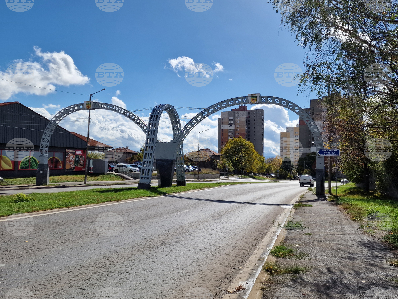 Дете на 11 години е било блъснато в Радомир от 18-годишен шофьор, съобщиха от полицията