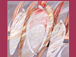 Даниела Хаджиева подканва към мистично пътешествие над ущърбеното ни битие с новата си изложба „Ангели и изкушения“. Снимка: Екипът на събитието