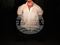 „Eдин човек“, моноспектакъл на Михаил Бонев, по книгата „Телогинариум“ на Ясен Григоров е най-новот загалвие в афиша на „Сфумато“, снимка – „Сфумато“