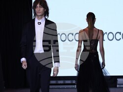 Момент от ревюто висша мода на Роко Бароко. Снимка: Петър Станев/Академия за мода