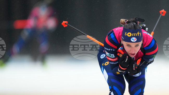 Френската биатлонистка Жулия Симон се завръща в стартовете от Световната купа в Хохфилцен