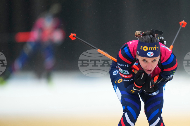 Френската биатлонистка Жулия Симон се завръща в стартовете от Световната купа в Хохфилцен