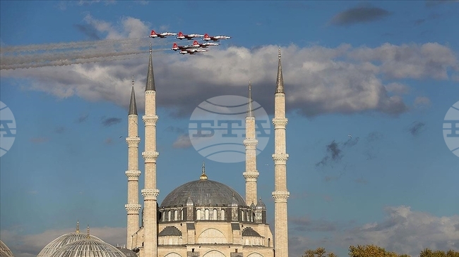 Турските военновъздушни сили ще представят авиошоу в Одрин в чест на 102-та годишнина от основаването на Република Турция 