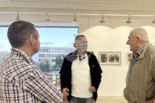 Художникът Владимир Чукич подреди изложба в галерия „Проф. Васил Захариев“ в Самоков