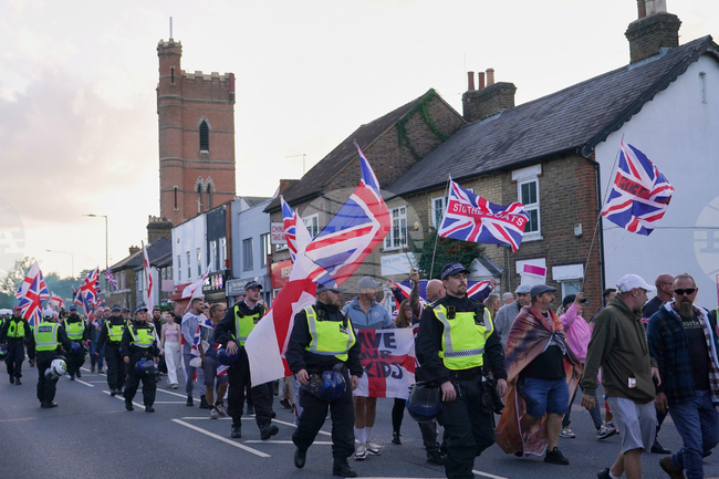 Migration-Britain-Manhunt