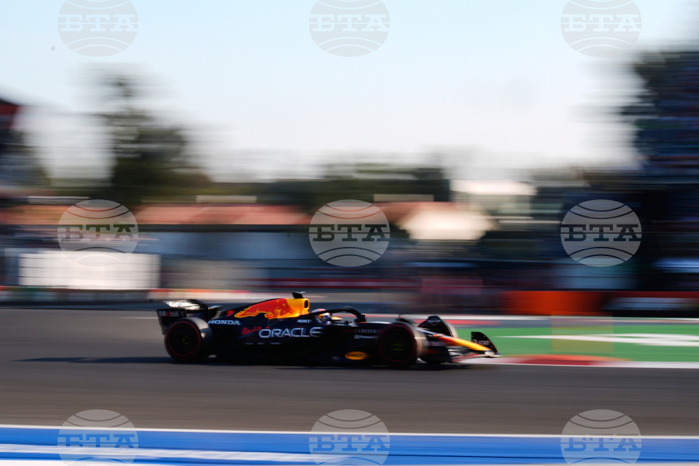 Макс Ферстапен бе най-бърз във втората свободна тренировка за Гран При на Мексико Сити