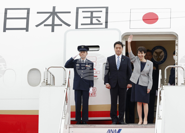 Новата японска министър-председателка каза, че е имала "откровен разговор" с Тръмп