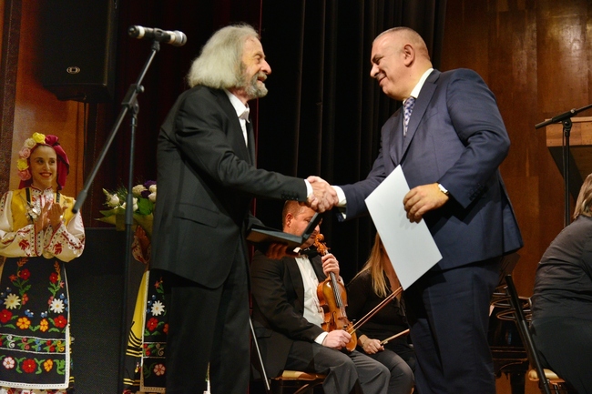 Стефан Радев: Димитровден е празник за всички, които обичат Сливен и допринасят за това той да върви напред