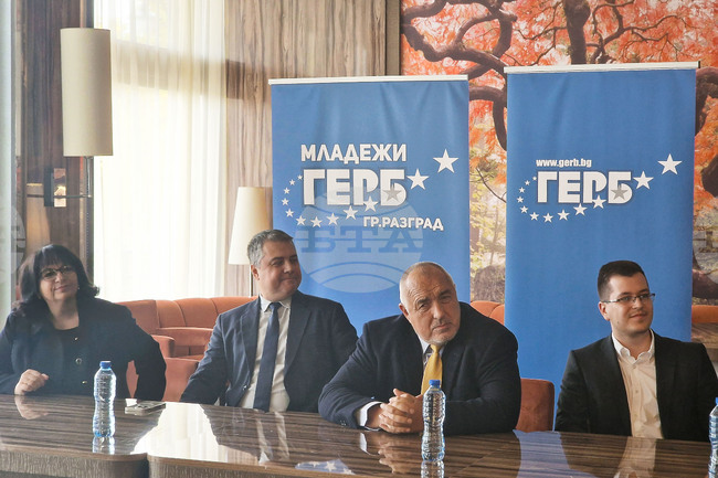 Искам ГЕРБ да мине на друго ниво, за да сме нужни на обществото, каза в Разград Бойко Борисов