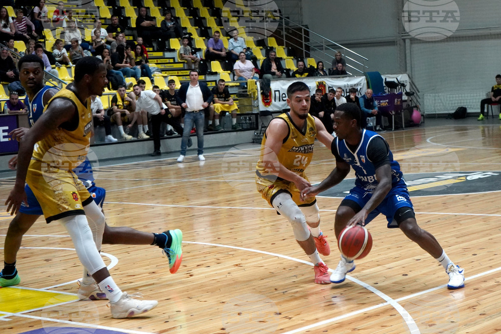 Перник - баскетбол - Миньор 2015 - Спартак Плевен