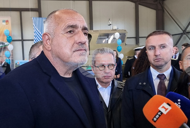 Преформатирането на правителството е работа на премиера, каза лидерът на ГЕРБ Бойко Борисов