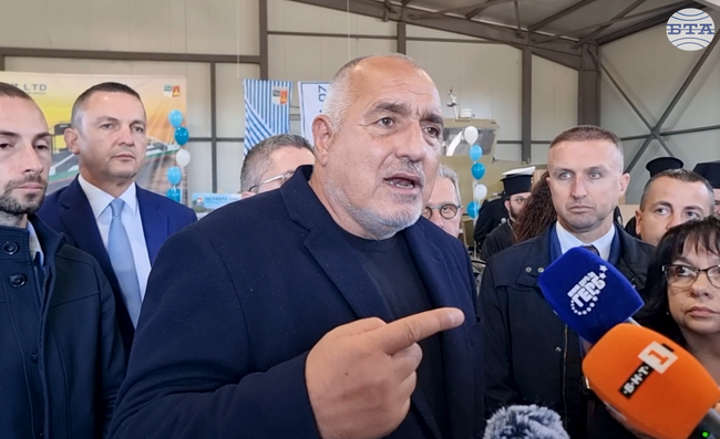 Преформатирането на правителството е работа на премиера, каза лидерът на ГЕРБ Бойко Борисов