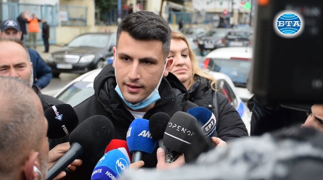 С наближаването на края на спасителната операция близките на загиналите във влаковата катастрофа поставят въпроси за действията на властите