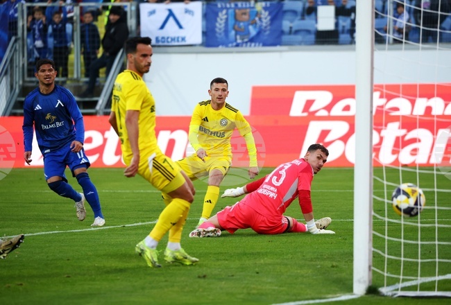 Нова победа за Левски в първенството на България по футбол, Евертон Бала с два гола