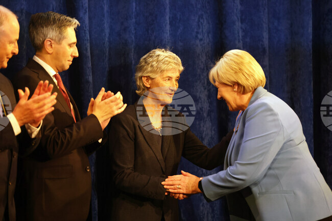 Катрин Конъли официално бе провъзгласена за новия президент на Ирландия; спечели 63 процента от вота