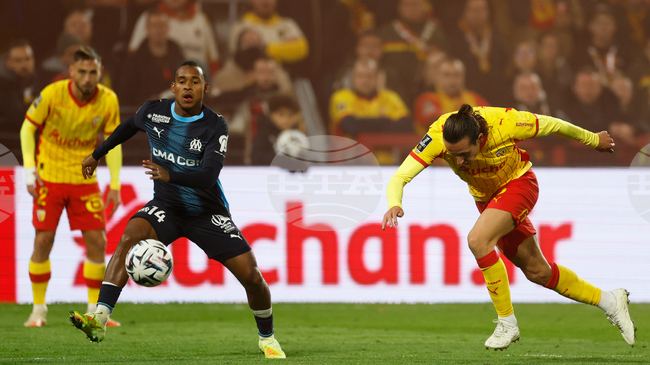 Ланс се качи на трето място в Лига 1 след успех срещу Лориен, Рен надигра убедително Страсбург