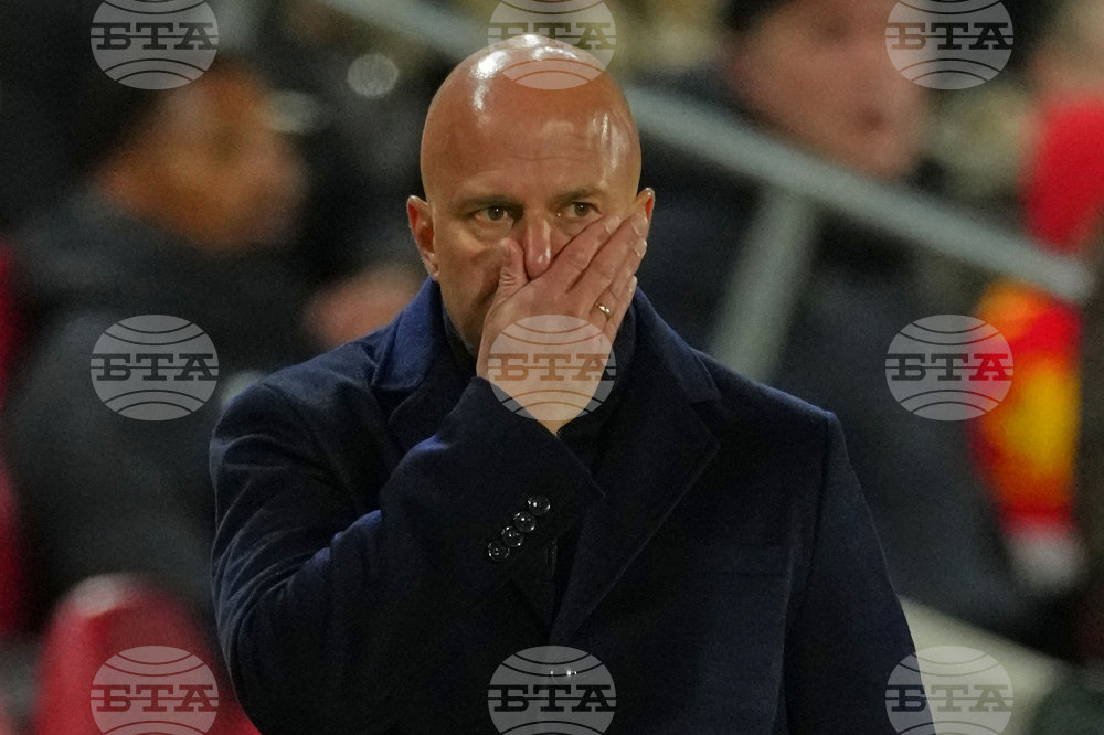 Мениджърът на Ливърпул Арне Слот разкри, че Райън Гравенберх може да вземе участие в двубоя срещу Астън Вила