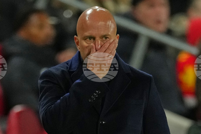 Мениджърът на Ливърпул Арне Слот разкри, че Райън Гравенберх може да вземе участие в двубоя срещу Астън Вила