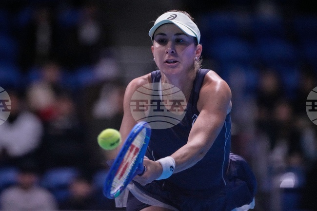 Първите три поставени стартираха успешно на турнира по тенис в Хонконг