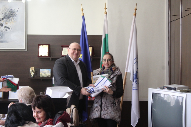 Община Русе: Читалищата в община Русе получиха трибагреници навръх 3 март