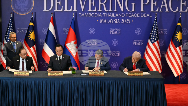 Тръмп обяви, че ще разговаря днес с лидерите на Тайланд и Камбоджа