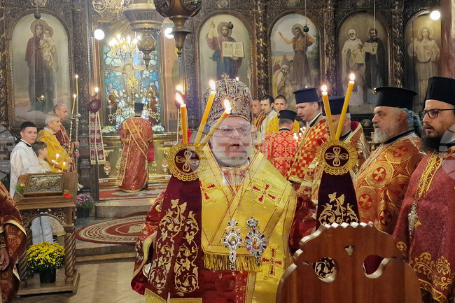 Нека Божието благословение бъде всякога върху нас, да имаме мир, благоденствие и душевно спасение, каза Старозагорският митрополит Киприан