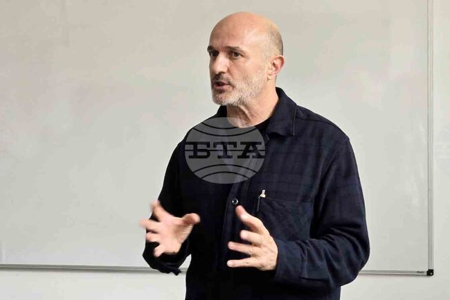 Татяна Лолова имаше специално отношение към добрия български език, каза журналистът Георги Тошев в Челопек 