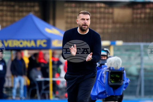 Италианският Верона уволни старши треньора Паоло Дзанети