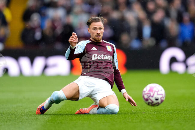 Защитникът Maти Кеш удължи договора си с Астън Вила до 2029-а година