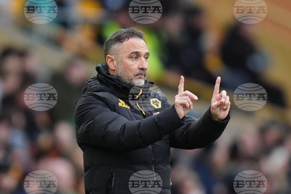 Мениджърът на Уулвърхямптън влезе в горещ спор с феновете след загубата от Бърнли, те му пожелаха утре сутринта да бъде уволнен