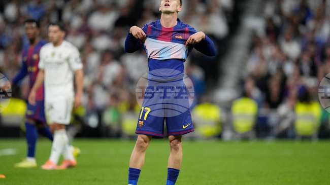 Полузащитникът Марк Касадо все по-сериозно обмисля раздяла с Барселона