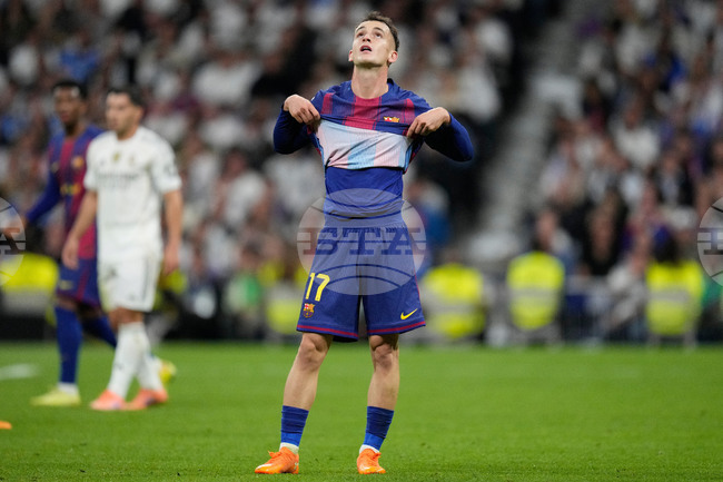 Полузащитникът Марк Касадо все по-сериозно обмисля раздяла с Барселона