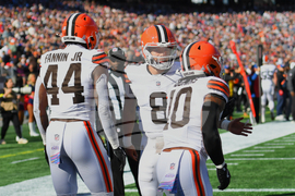Browns Patriots Football