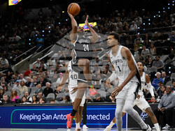 Nets Spurs Basketball