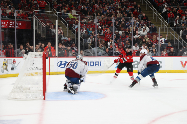 Ню Джърси надделя над Колорадо след продължения 