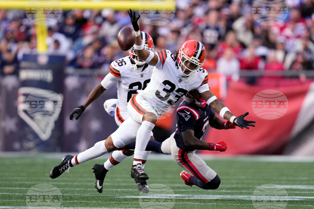 Browns Patriots Football