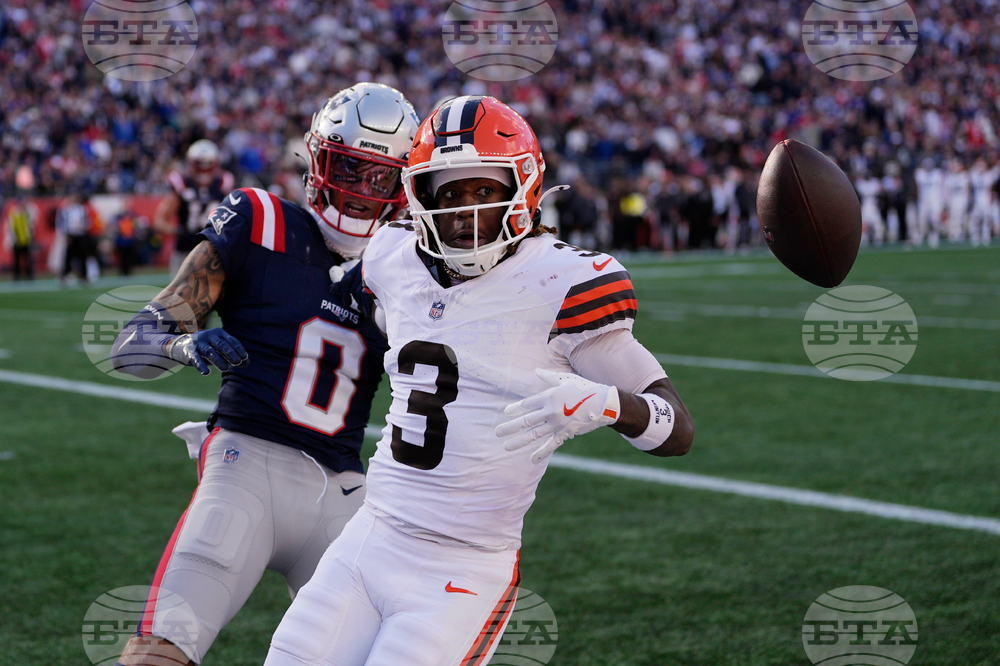 Browns Patriots Football