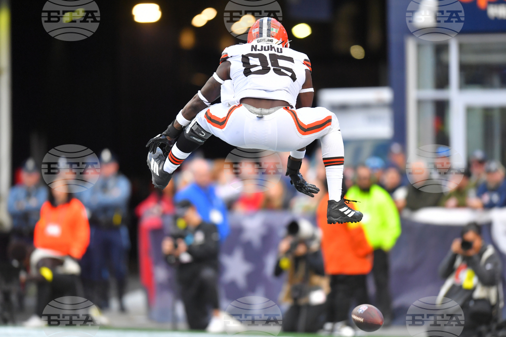 Browns Patriots Football