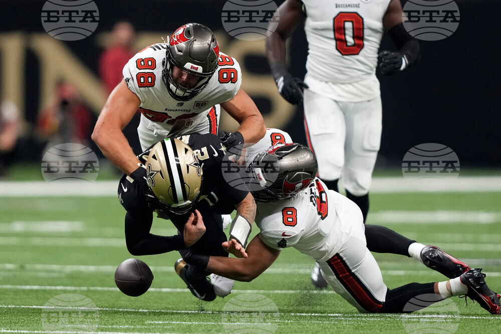 Buccaneers Saints Football