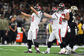 Buccaneers Saints Football