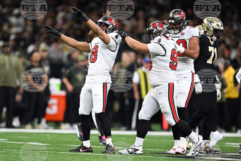 Buccaneers Saints Football