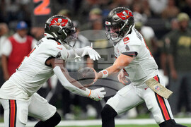 Buccaneers Saints Football